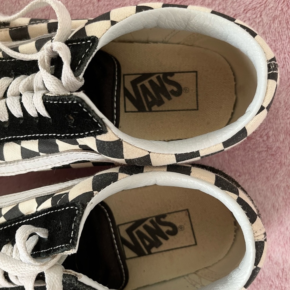 Checker Vans ✨ - Picture 2 of 3